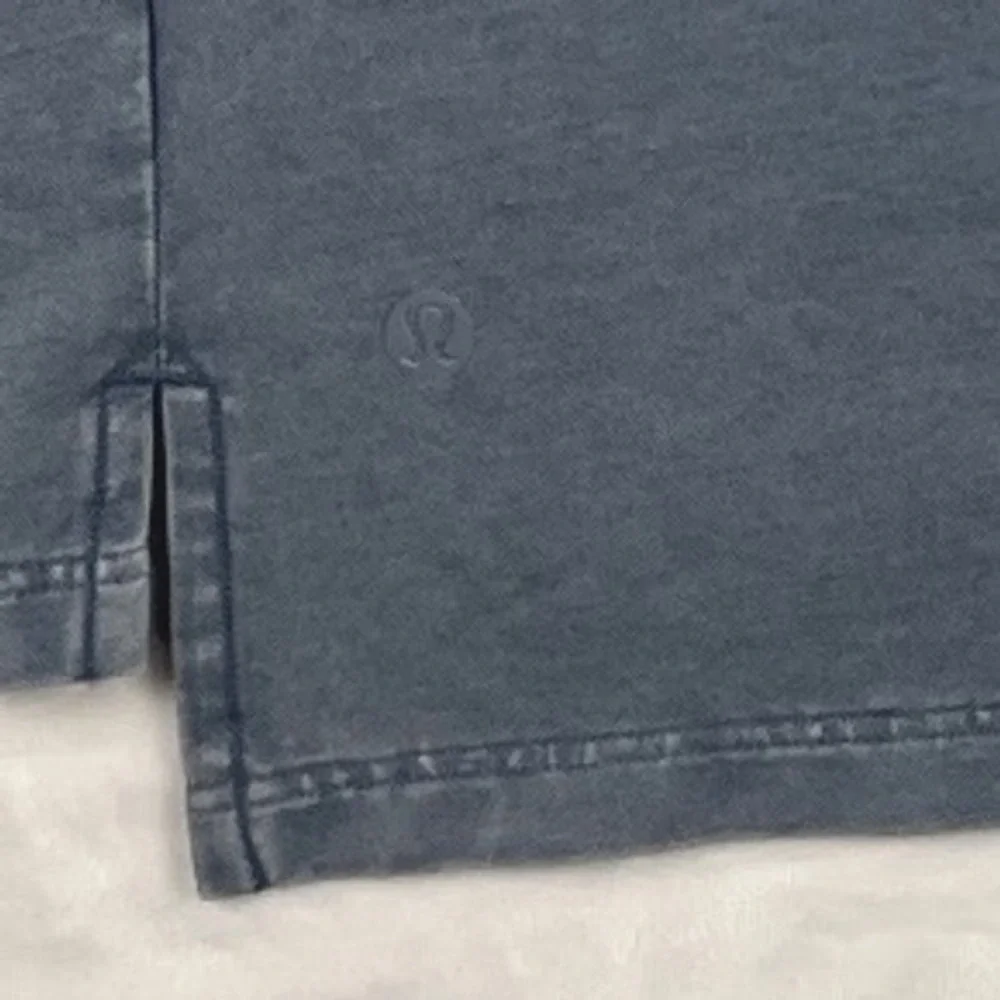 Lululemon Men Blue Short Sleeve T-Shirt Crew Neck Stonewash Denim Loose Fit L/XL